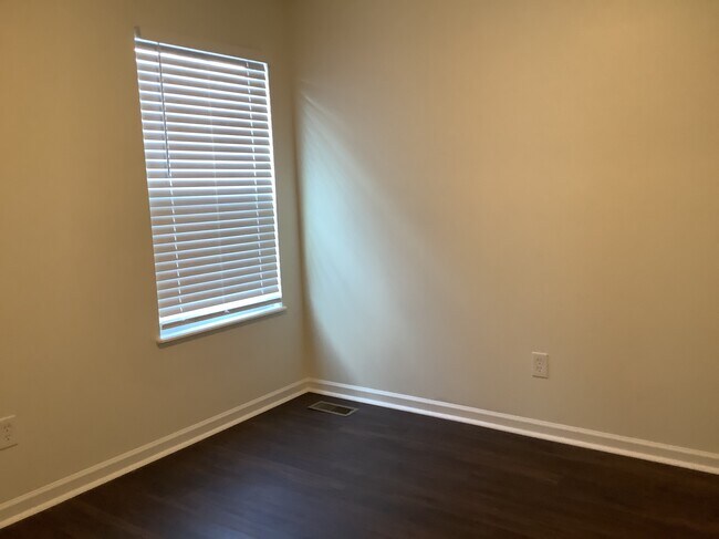 Building Photo - 167 Faulkner Dr