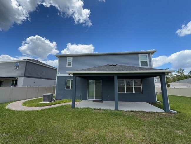 Building Photo - 3230 Sanctuary Dr
