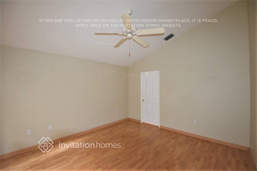 Building Photo - 8944 Southbay Dr