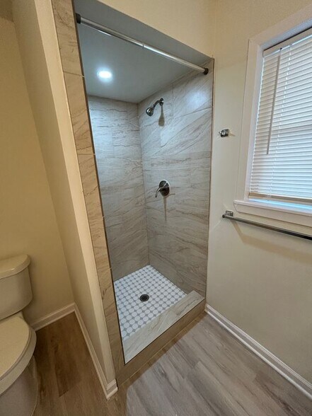 Building Photo - 235 Hwy 90 E