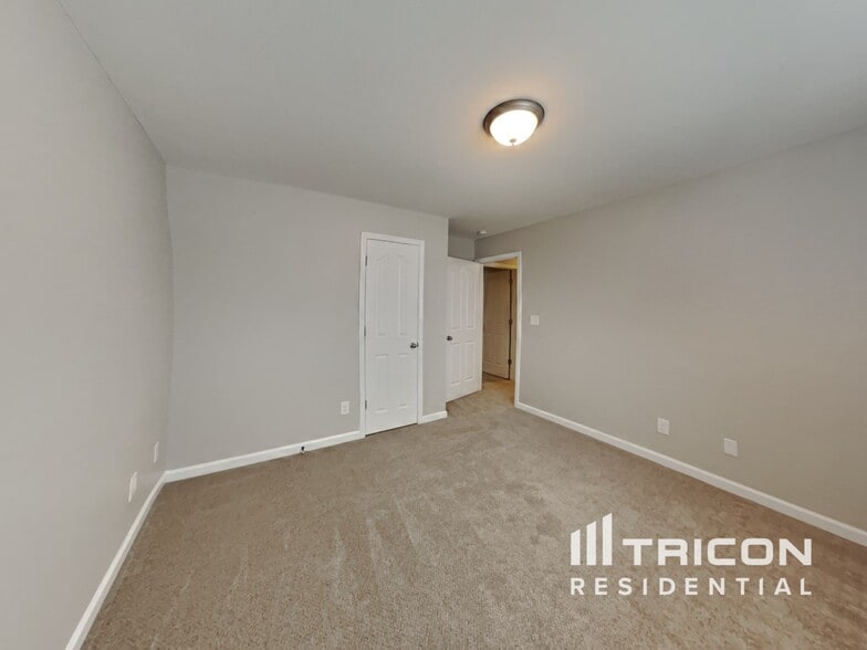 Building Photo - 2712 Arthurs Ct