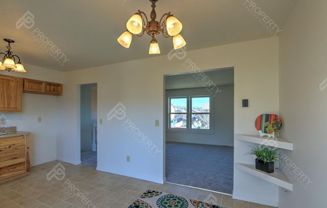 Building Photo - Single Family Home in Rifle for Rent