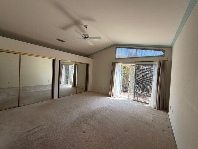 Building Photo - 625 Fox Hollow Way