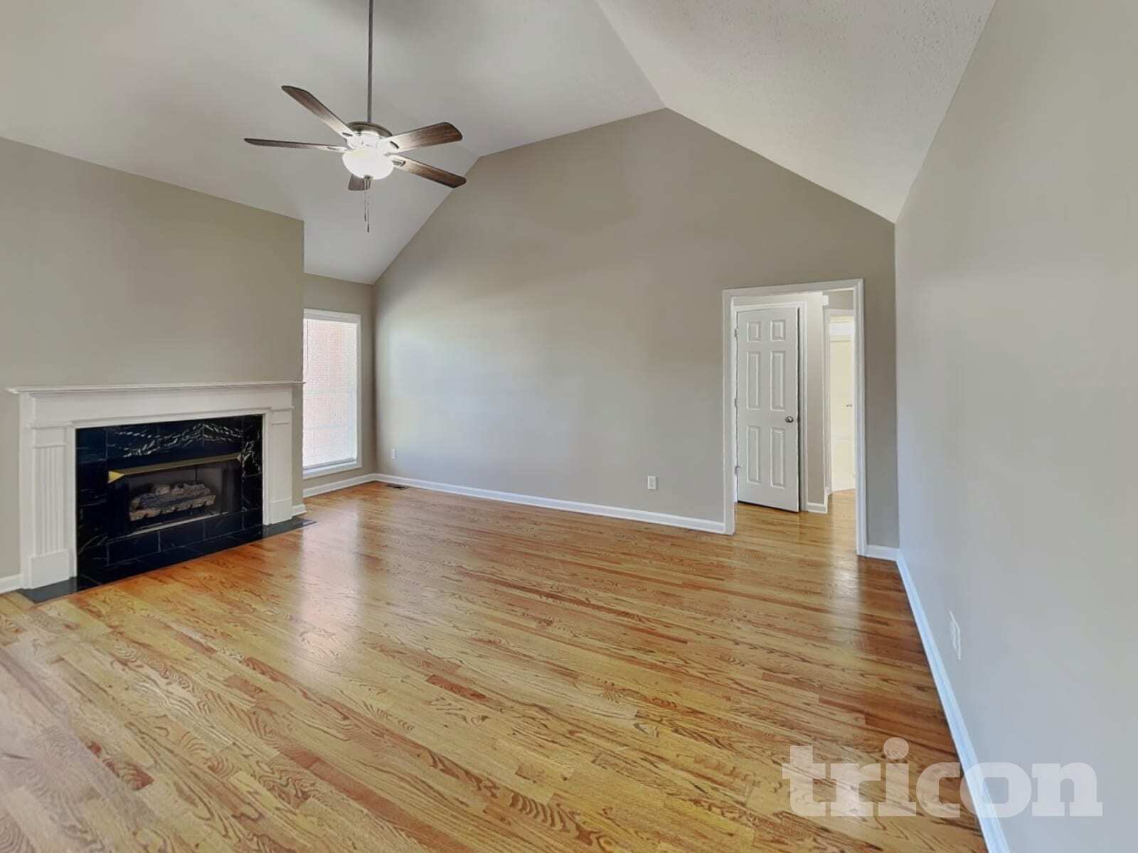 Building Photo - 1090 Pinehurst Dr