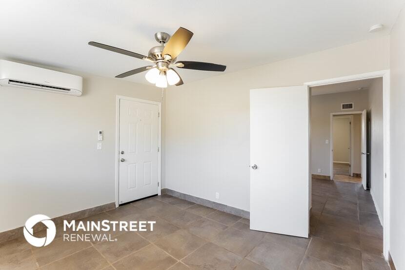 Building Photo - 3816 W Townley Ave