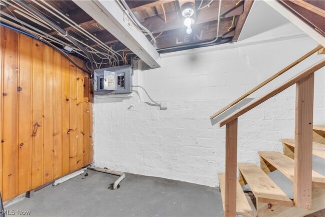 Building Photo - 4388 W 47th St