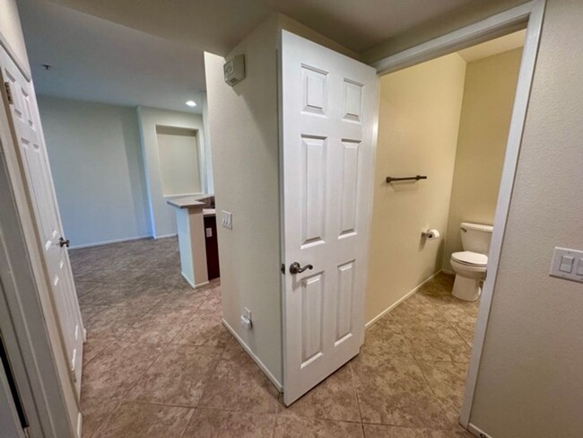 Building Photo - 1 bedroom Murrieta condo for LEASE with a ...