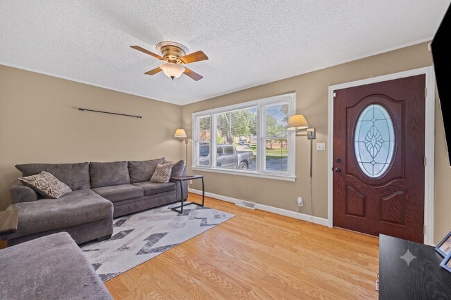 Building Photo - Charming All-Brick 3BR Home with Carport & Easy Charlotte Commute!