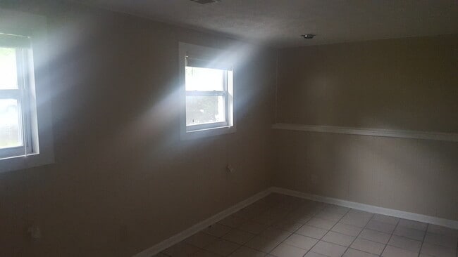 Building Photo - There is no place like home!