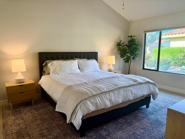 Building Photo - 254 Santa Barbara Cir