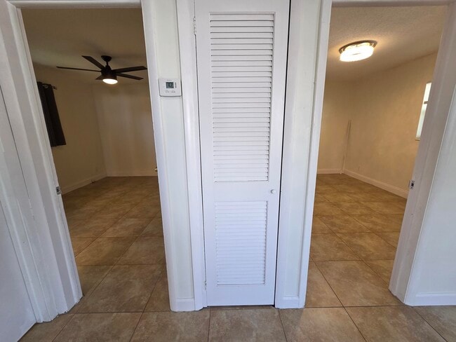 Building Photo - 720 NE 2nd St