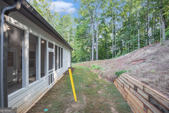 Building Photo - 138 Crestpoint Rd