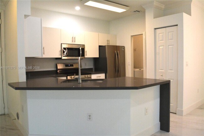 Building Photo - 4402 SW 160th Ave