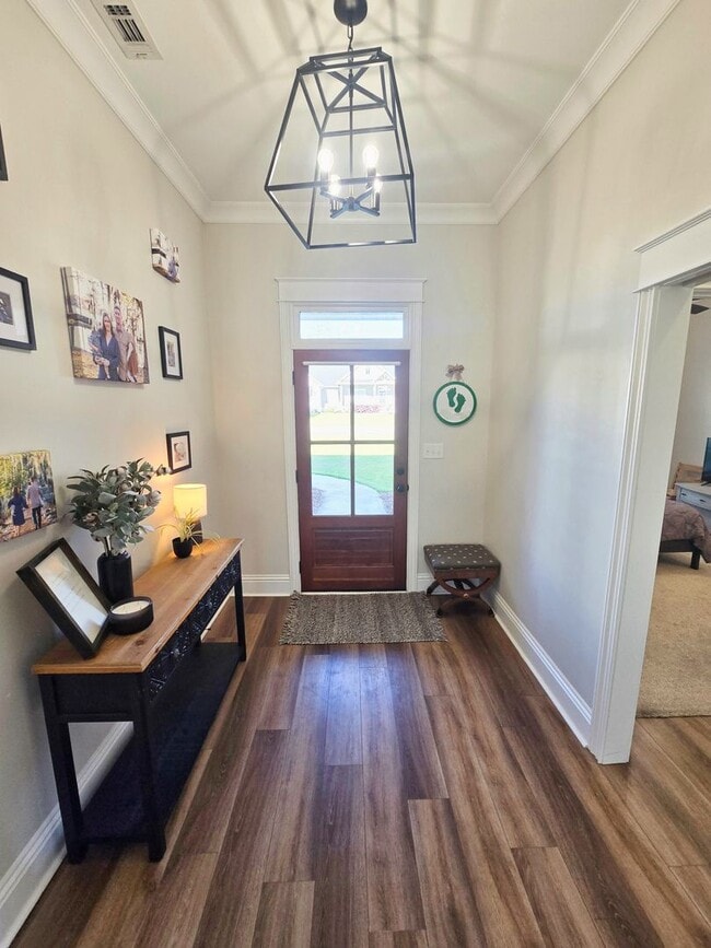 Building Photo - Spacious 4BR/3BA Home with Open Floor Plan, Screened Porch & Fenced Backyard