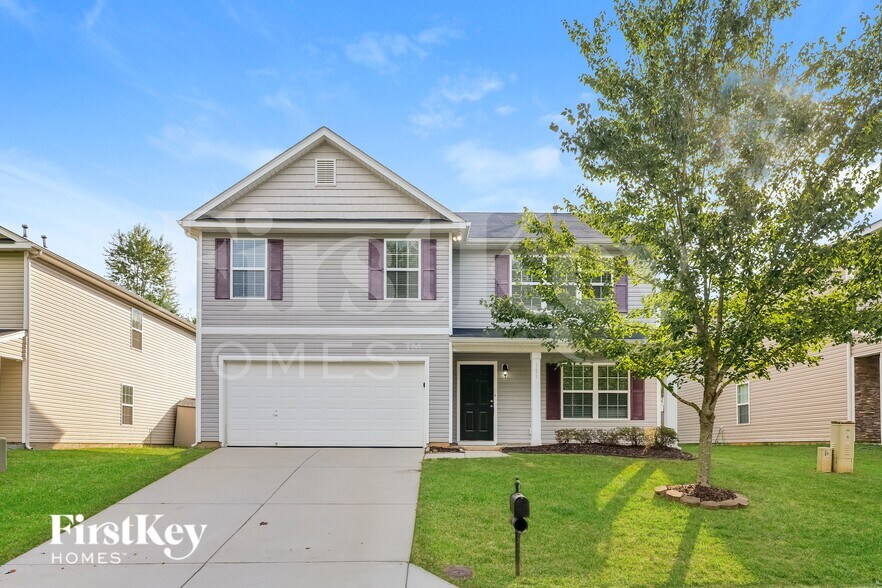 Building Photo - 151 Forest Glade Rd