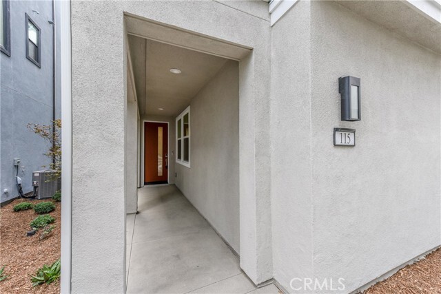 Building Photo - 115 Allusion