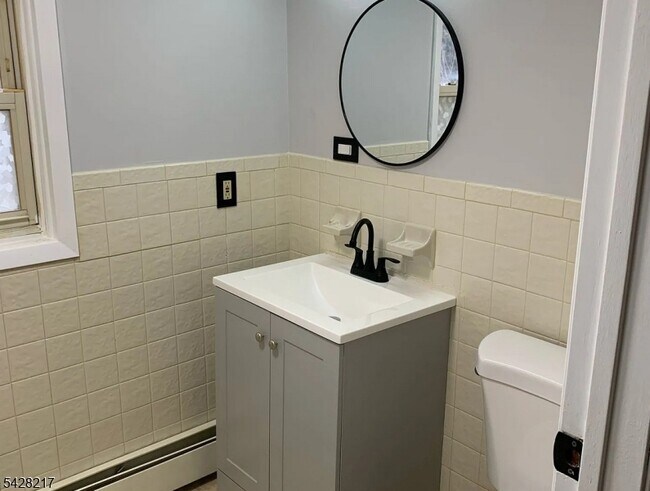 Building Photo - 2144 Evans St