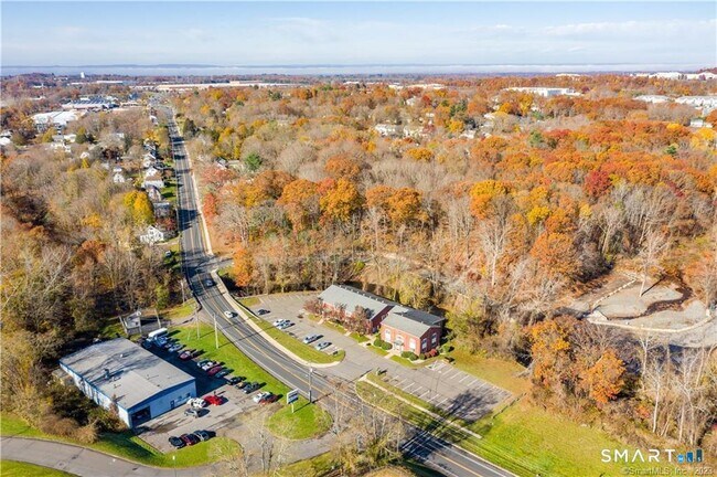 Building Photo - 543 N Main St