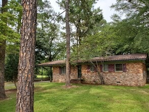 Building Photo - Dublin City Limits in Established Neighborhood!