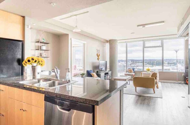 Building Photo - 11011 NE 9th St