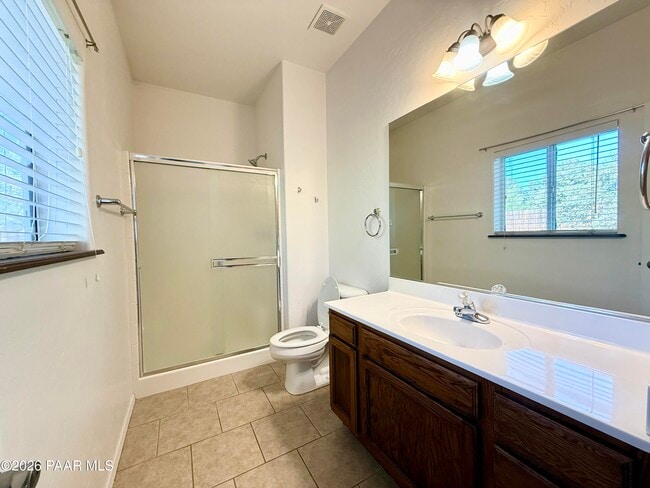 Building Photo - 1460 Loren Dr