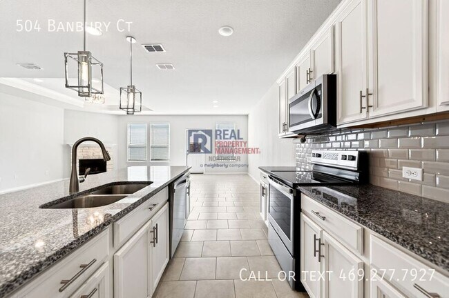 Building Photo - 504 Banbury Ct