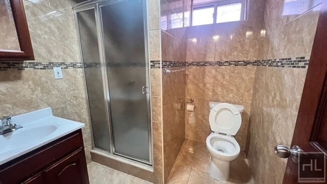 Building Photo - EAST 39 STREET