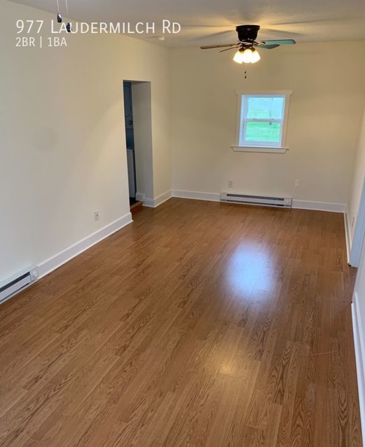 Living Room - 977 Laudermilch Rd