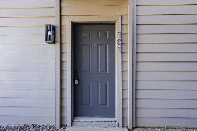 Building Photo - 2703 Windswept Cove