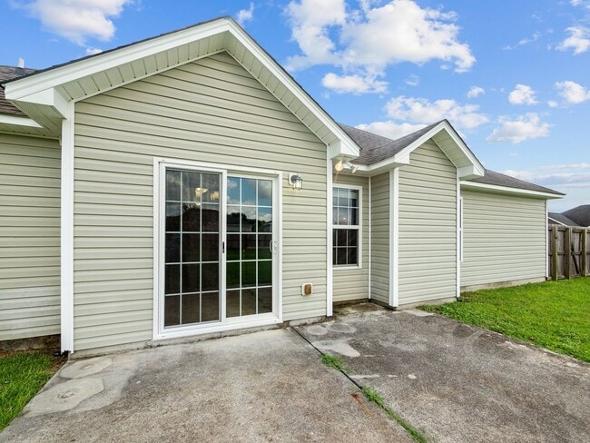 Building Photo - Welcome to Canons Edge!