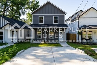 Building Photo - 16987 Balmoral St