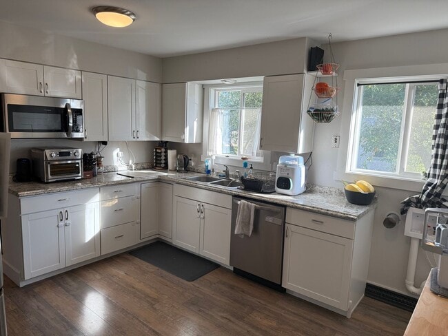 Building Photo - 1448 Avenue D