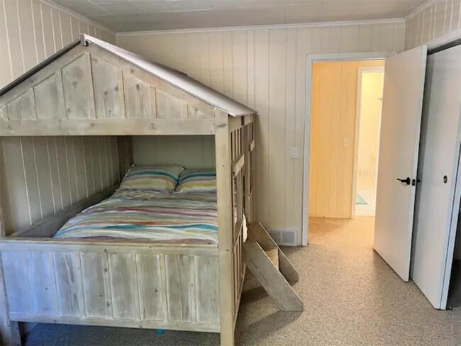 Building Photo - 4005 W 44th St