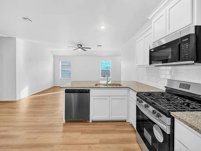 Building Photo - Beautiful 3-Bedroom, 2-Bath Home in Chickasha – Move-In Ready!