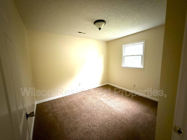 Building Photo - 5912 Katlas Trail