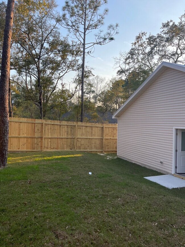 Building Photo - Beautiful New Construction Home