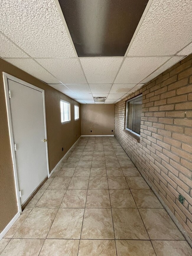 Building Photo - 4705 Pso Del Rico