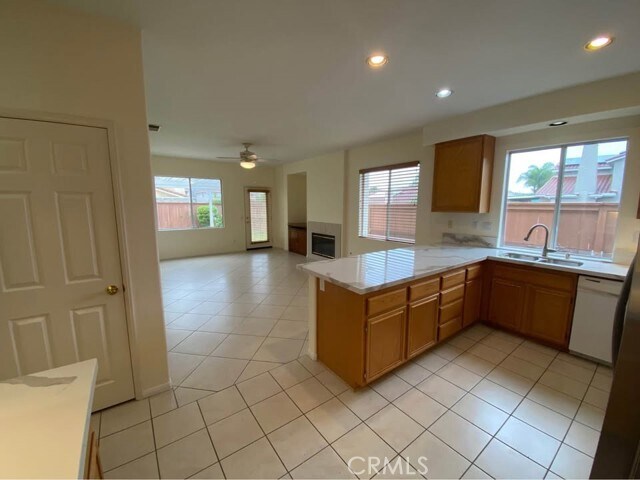 Building Photo - 3507 Lake Park Ave