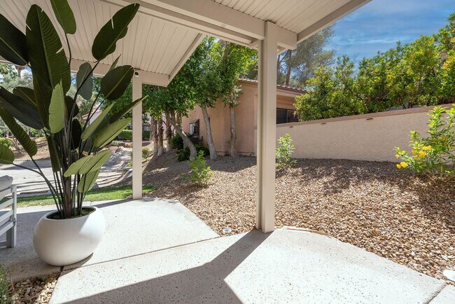 Building Photo - 3238 Brookfield Dr