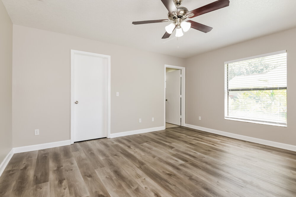 Building Photo - 10416 Calle De Flores Dr