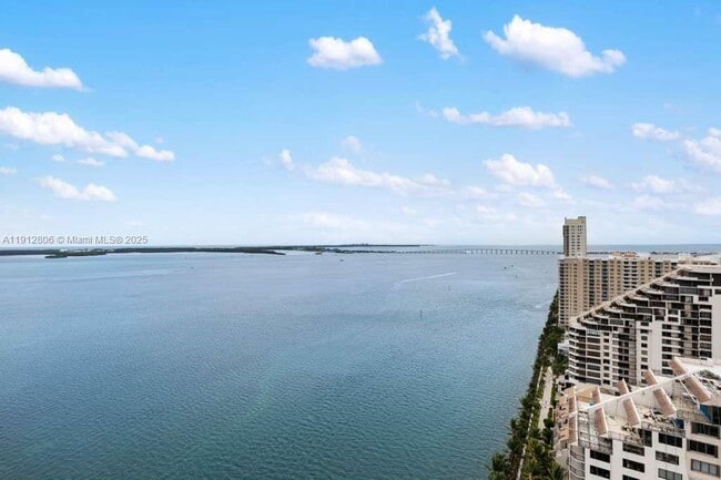Building Photo - 808 Brickell Key Dr