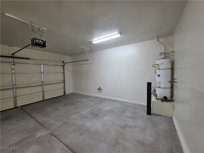 Building Photo - 8240 Aurora Peak Ave