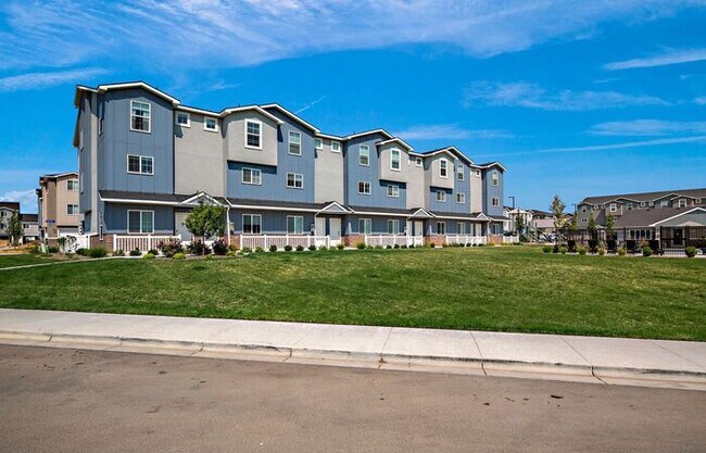 Building Photo - Gorgeous 3-Story 2021 Payton Model Townhom...