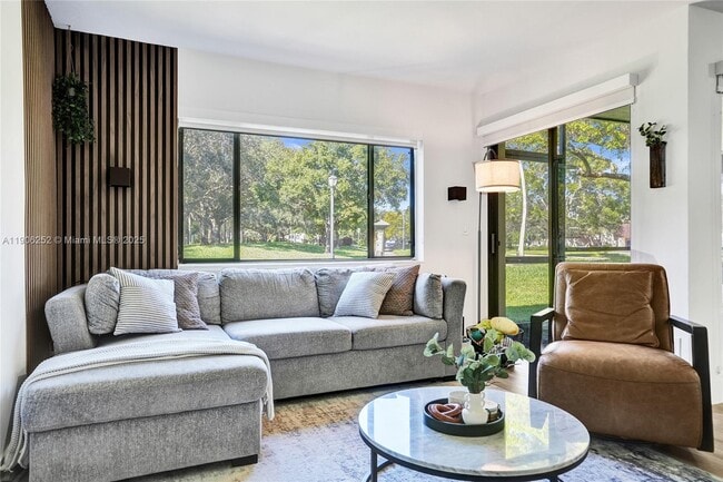 Building Photo - 8137 NW 17th Manor