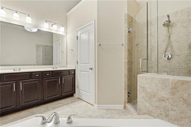 Building Photo - 2270 Tenor Ln