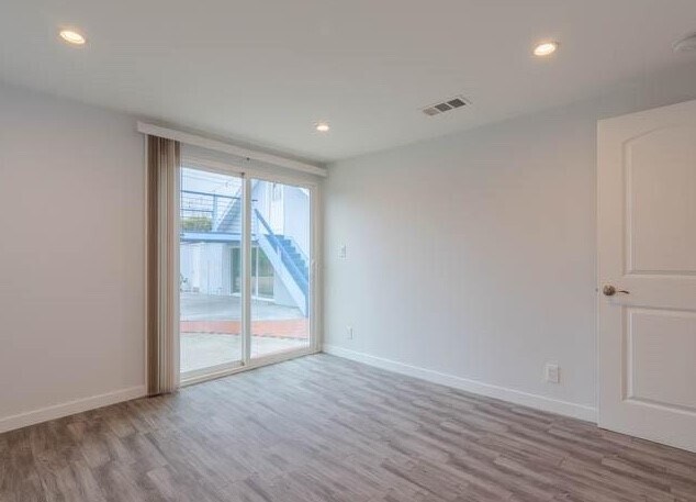 Building Photo - 10332 Floralita Ave