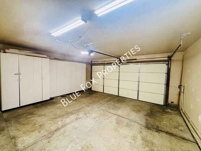 Building Photo - 4307 W Bunk House Rd