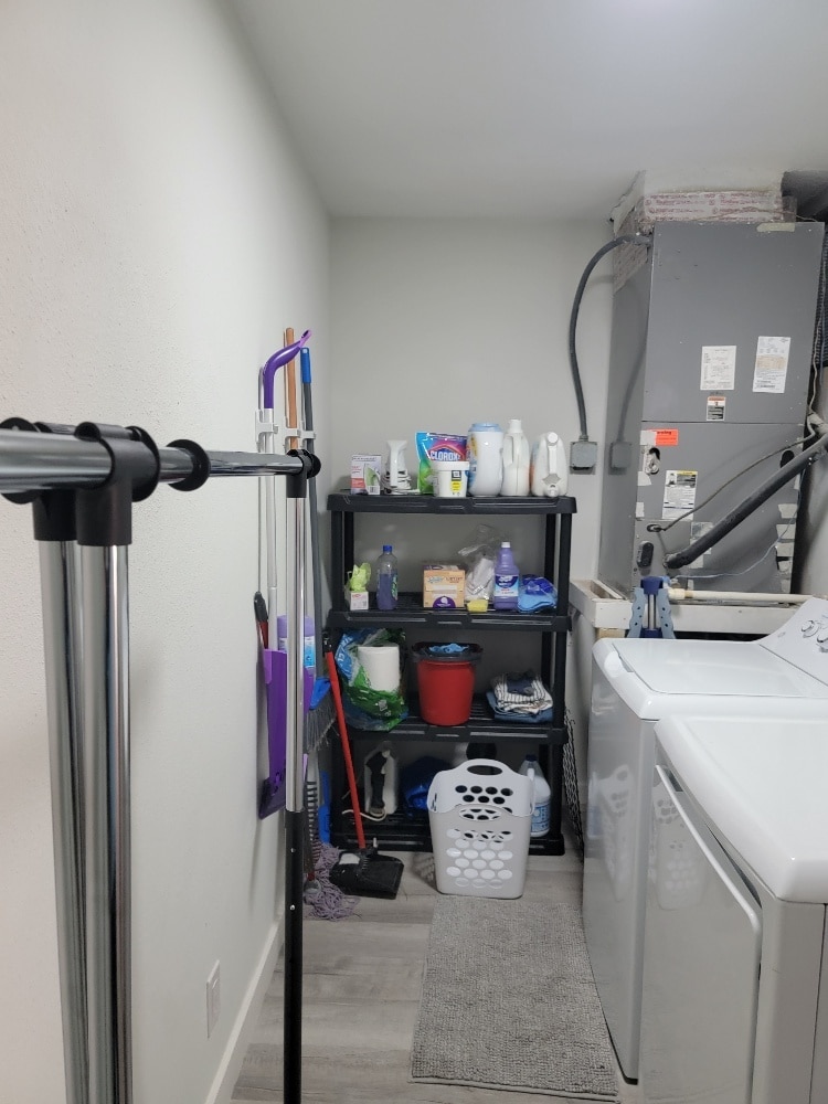 Building Photo - 2056 Sunset Point Rd