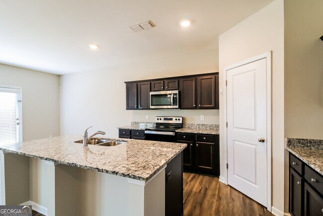 Building Photo - 3865 Newbury Pl Dr