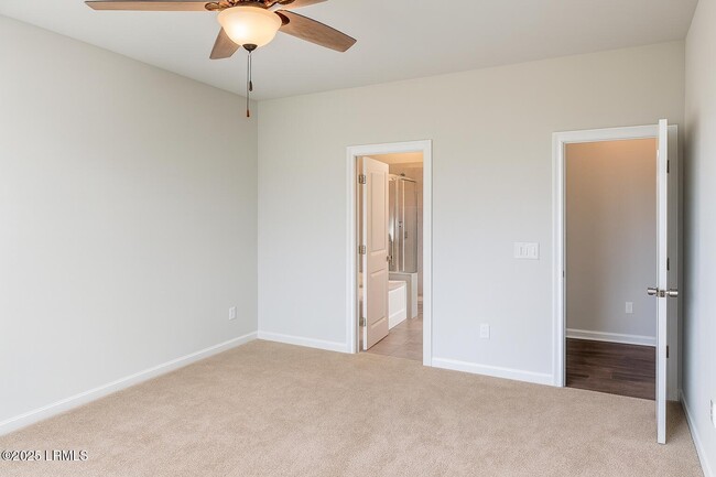 Building Photo - 15 Chauga St